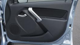 Datsun on-DO (2015) - drzwi pasażera od wewnątrz
