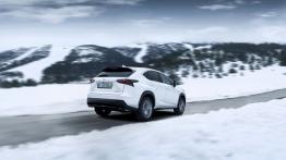 Lexus NX 200t F-Sport (2015) - widok z tyłu