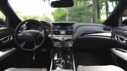 Infiniti Q70 Facelifting (2015) - pełny panel przedni