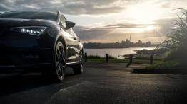 Seat Leon III X-Perience (2015) - lewy przedni reflektor - włączony