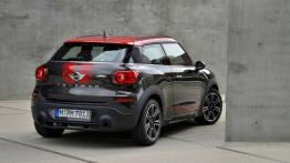 Mini Paceman John Cooper Works (2015) - widok z tyłu