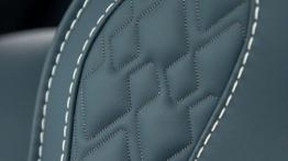 Aston Martin Rapide S (2015) - fotel kierowcy, widok z przodu