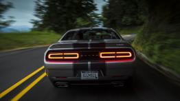 Dodge Challenger III SRT Facelifting (2015) - widok z tyłu