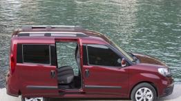 Fiat Doblo III Van Facelifting (2015) - prawy bok - drzwi otwarte