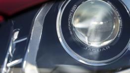 Jaguar XE S Italian Racing Red (2015) - lewy przedni reflektor - wyłączony