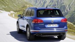 Volkswagen Touareg II Facelifting (2015) - widok z tyłu