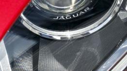 Jaguar XE S Italian Racing Red (2015) - lewy przedni reflektor - wyłączony