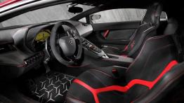 Lamborghini Aventador LP 750-4 Superveloce (2015) - widok ogólny wnętrza z przodu