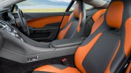 Aston Martin Vanquish (2015) - widok ogólny wnętrza z przodu