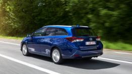 Toyota Auris II Touring Sports Facelifting (2015) - widok z tyłu