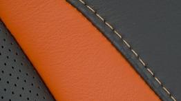 Aston Martin Vanquish (2015) - fotel kierowcy, widok z przodu