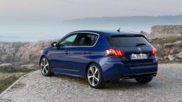 Peugeot 308 II Hatchback GT (2015) - widok z tyłu