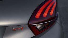 Peugeot 208 GTi Facelifting (2015) - prawy tylny reflektor - włączony