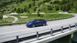 Toyota Avensis III Kombi Facelifting (2015) - lewy bok