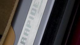 Aston Martin Rapide S (2015) - listwa progowa