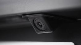 Peugeot 208 Hatchback 3d Facelifting THP Ice Silver (2015) - kamera cofania