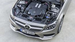 Mercedes CLS 400 Shooting Brake X218 Facelifting (2015) - silnik - widok z góry