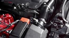 Jaguar XE S Italian Racing Red (2015) - maska otwarta