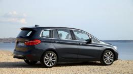 BMW 220d xDrive Gran Tourer (2015) - prawy bok