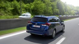 Toyota Auris II Touring Sports Facelifting (2015) - widok z tyłu