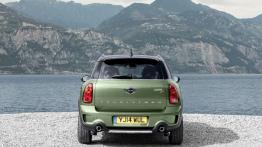 Mini Countryman Facelifting (2015) - widok z tyłu