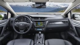 Toyota Avensis III Sedan Facelifting (2015) - pełny panel przedni