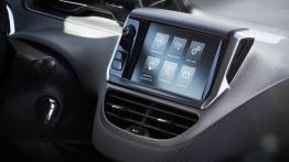 Peugeot 208 Hatchback 3d Facelifting THP Ice Silver (2015) - ekran systemu multimedialnego