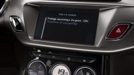 Citroen DS3 Facelifting (2015) - ekran systemu multimedialnego