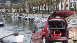 Fiat Doblo III Van Facelifting (2015) - tył - bagażnik otwarty