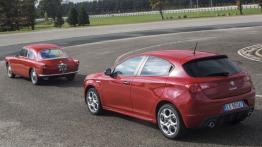 Alfa Romeo Giulietta Sprint (2015) - lewy bok