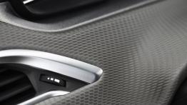 Peugeot 208 Hatchback 3d Facelifting THP Ice Silver (2015) - deska rozdzielcza