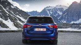 Toyota Avensis III Kombi Facelifting (2015) - widok z tyłu