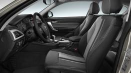 BMW serii 1 F21 Facelifting (2015) - widok ogólny wnętrza z przodu