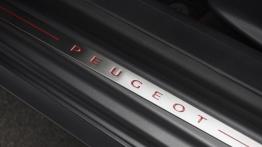 Peugeot 208 GTi Facelifting (2015) - listwa progowa