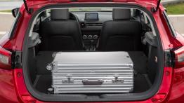 Mazda CX-3 SKYACTIV-G (2015) - bagażnik, tylna kanapa złożona