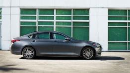 Hyundai Genesis II (2015) - prawy bok