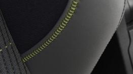 Peugeot 208 Hatchback 3d Facelifting THP Ice Silver (2015) - fotel pasażera, widok z przodu