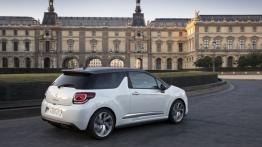 Citroen DS3 Hatchback Facelifting (2015) - widok z tyłu