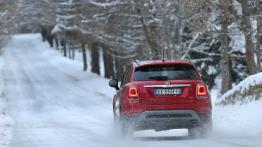 Fiat 500X Cross (2015) - widok z tyłu