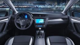 Toyota Avensis III Sedan Facelifting (2015) - pełny panel przedni