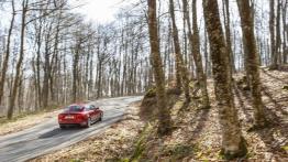 Jaguar XE S Italian Racing Red (2015) - widok z tyłu