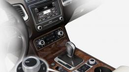 Volkswagen Touareg II Facelifting (2015) - szkice - schematy - inne ujęcie