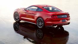 Ford Mustang VI GT (2015) - widok z tyłu