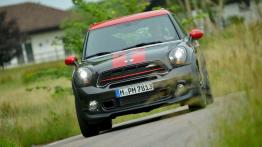 Mini Paceman John Cooper Works (2015) - widok z przodu