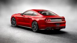 Ford Mustang VI GT (2015) - tył - reflektory wyłączone