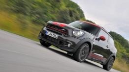 Mini Paceman John Cooper Works (2015) - widok z przodu