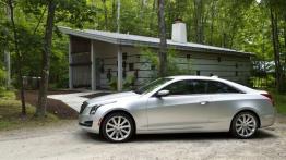 Cadillac ATS Coupe (2015) - lewy bok