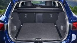 Toyota Avensis III Kombi Facelifting (2015) - bagażnik