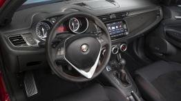 Alfa Romeo Giulietta Sprint (2015) - pełny panel przedni