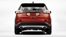 Ford Edge II (2015) - tył - reflektory włączone
